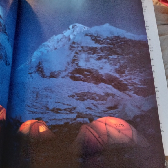 Book  Everest; Mountain Without Mercy - Picture 13 of 15